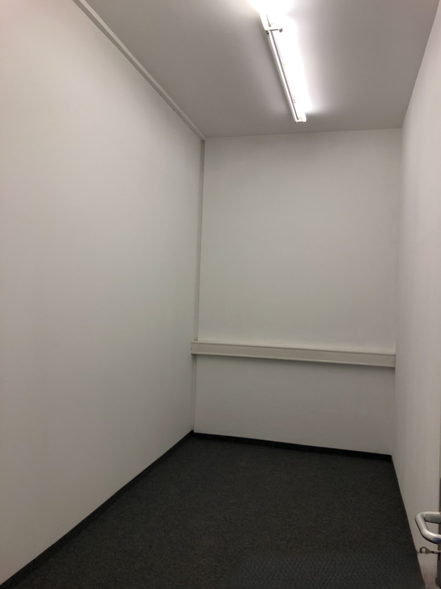 Ladeneinheit in Wohn-und Geschäftshaus in Ostfildern-Scharnhausen-Als Kapitalanlage geeignet - Abstellraum (10087)