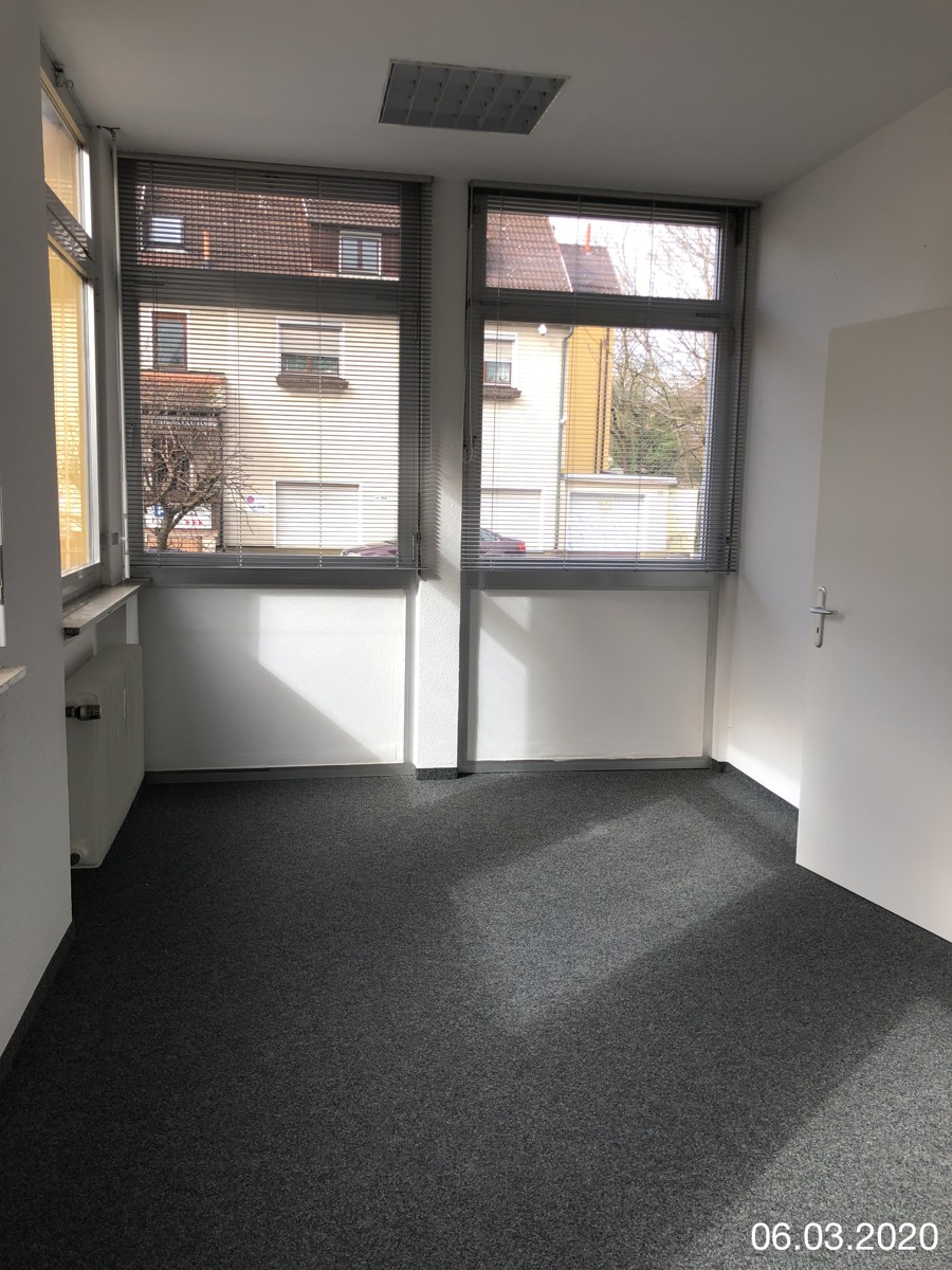 Ladeneinheit in Wohn-und Geschäftshaus in Ostfildern-Scharnhausen-Als Kapitalanlage geeignet - Büro EG (10086)