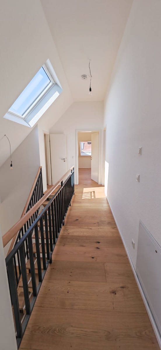 3 Zi Maisonette Penthouse mit Einbauküche WHG10 - Flur OG (11219)