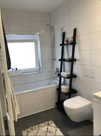 3-Zim Wohnung | Balkon | Bad Cannstatt | Tageslichtbad neu saniert - Bad-WC (11521)