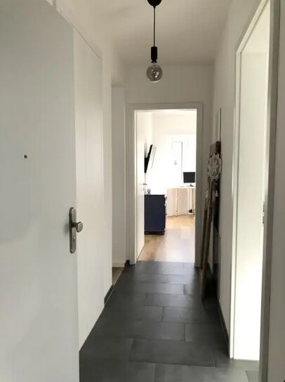 3-Zim Wohnung | Balkon | Bad Cannstatt | Tageslichtbad neu saniert - Flur (11522)