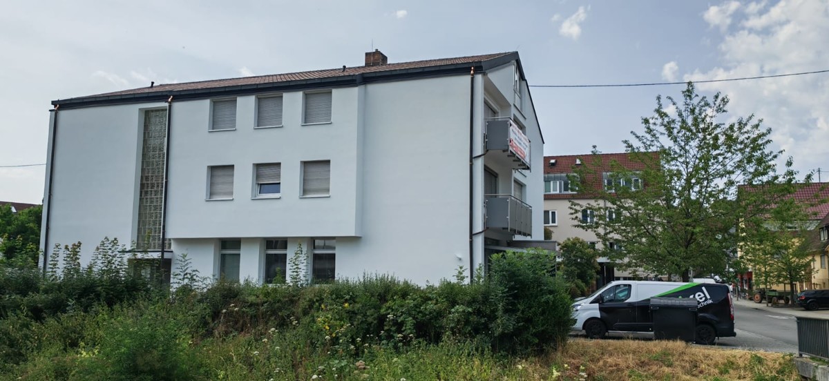 3 Zimmer Wohnung in Wohn-und Geschäftshaus in Ostfildern-Scharnhausen - Seitenansicht (10026)