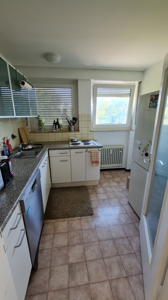 3 Zimmer Wohnung in Wohn-und Geschäftshaus in Ostfildern-Scharnhausen - Küche (10030)