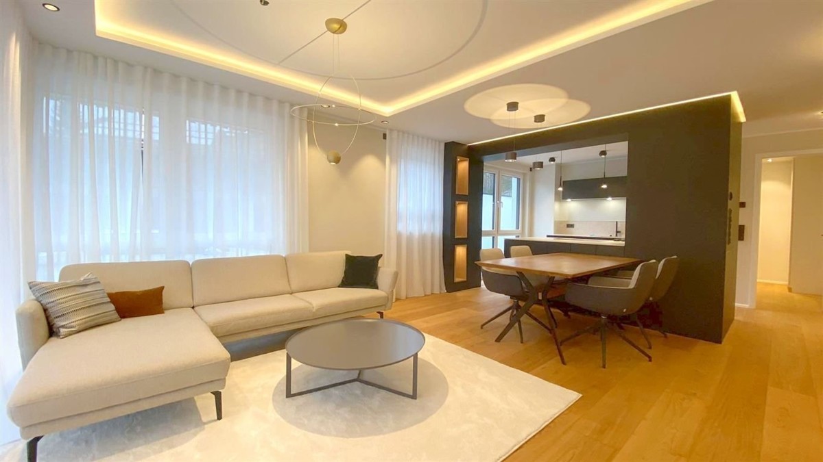 3-Zimmer-Wohnung, Terrasse, eigener Garten, Küche, voll möbliert, Einzel-Garage - voll möbliert.jpg (8454)