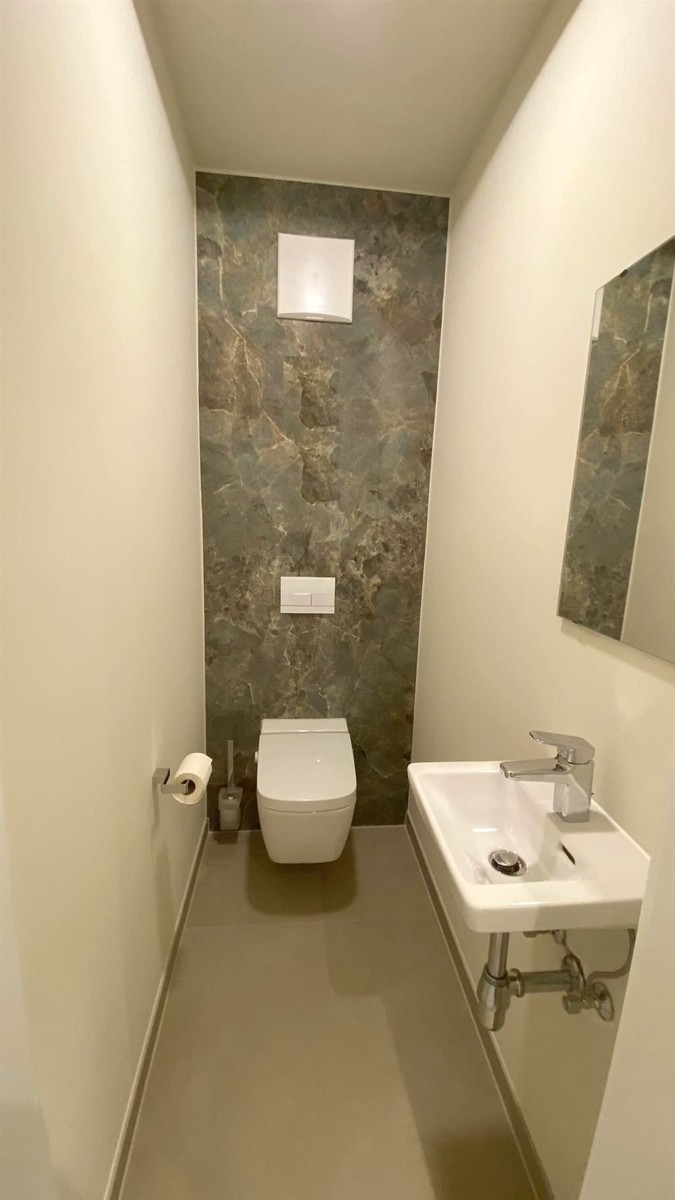 3-Zimmer-Wohnung, Terrasse, eigener Garten, Küche, voll möbliert, Einzel-Garage - Gäste-WC.jpg (8465)