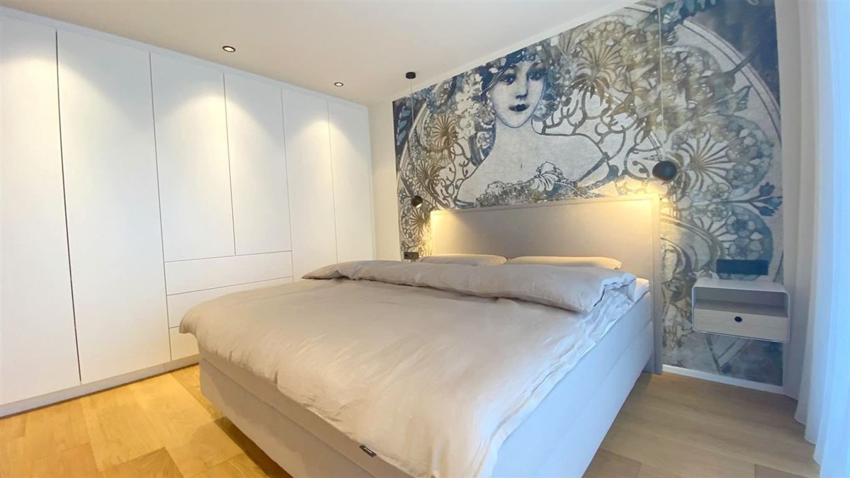 3-Zimmer-Wohnung, Terrasse, eigener Garten, Küche, voll möbliert, Einzel-Garage - Schlafzimmer/Einbauten.jpg (8460)