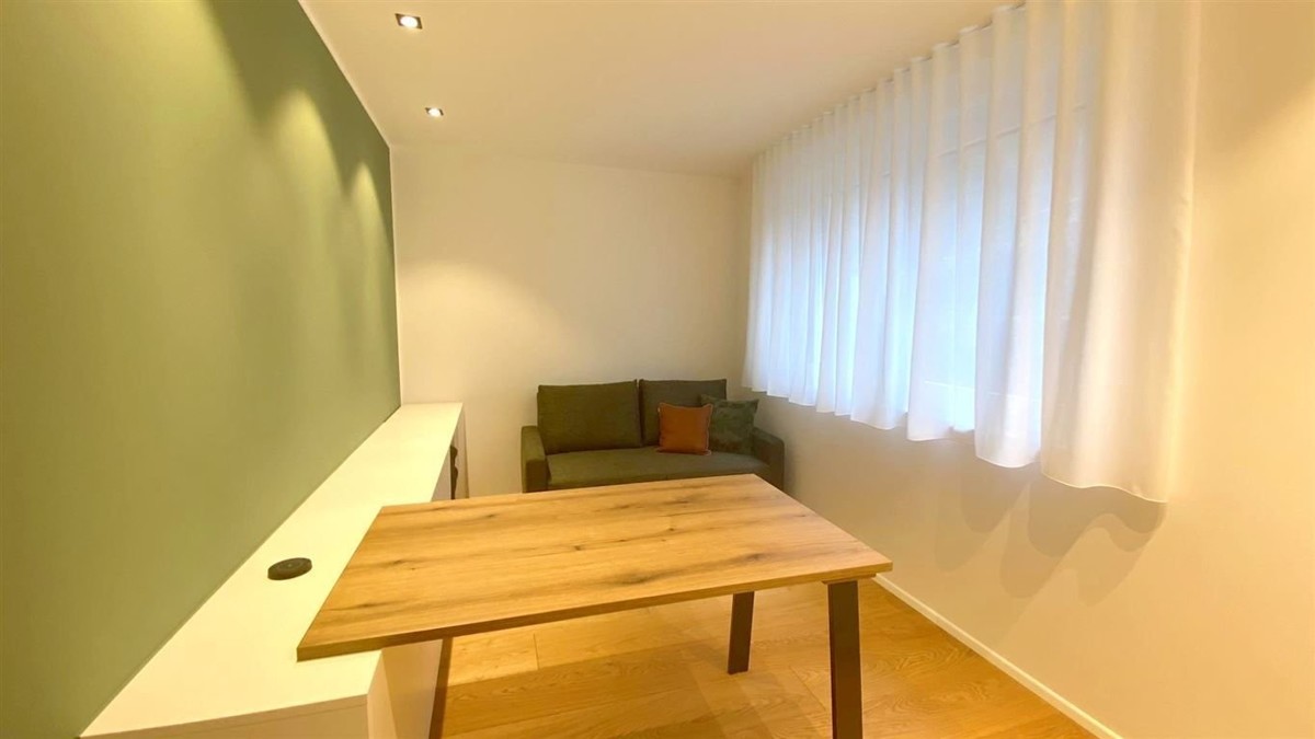 3-Zimmer-Wohnung, Terrasse, eigener Garten, Küche, voll möbliert, Einzel-Garage - Kinder/Arbeitzimmer.jpg (8463)