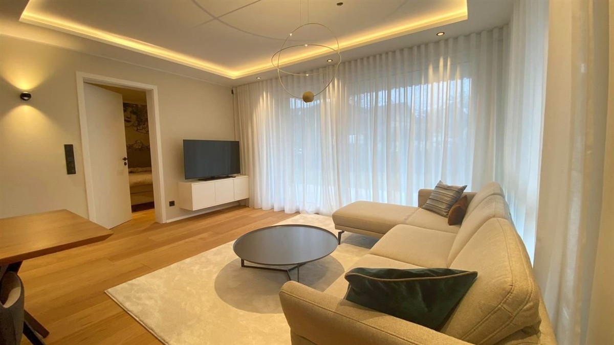 3-Zimmer-Wohnung, Terrasse, eigener Garten, Küche, voll möbliert, Einzel-Garage - indirekte Beleuchtung.jpg (8455)